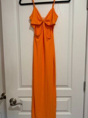 sadelle maxi dress champagne Baltic Born Womens Sandra Pleated Maxi Dress | Champagne